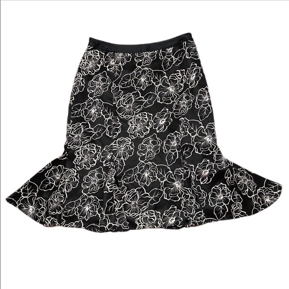 y2k midi skirt INC International Concepts Silk slip skirt floral black and white - Picture 1 of 3